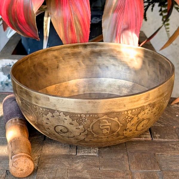 シンギングボウル 23cm　チベット ネパール ヨガ 法具 エスニック ヒーリング 浄化
