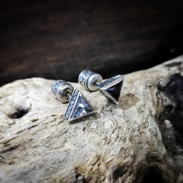 ZOCALO ピアス Jeweled Ivy Triangle Stud　ソカロ エスニック シルバ...