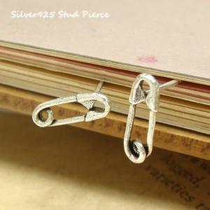 Vivienne Westwood（ヴィヴィアンウエストウッド） Safety Penis Pins