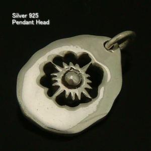 シルバー925 ターコイズカラーの石が爽やかなペンダントトップ