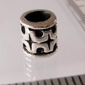 シルバーバーツ 1-051 1個売り 模様の中にキラリマーク 波型の模様な感じもおもしろいビーズ