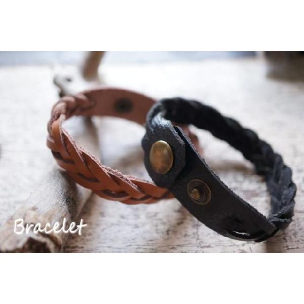 スナップボタンのシンプル編みこみのカッコイイ革ブレスレット mens 送料無料