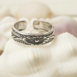 フリーサイズリング 神秘的なリーフ模様の足指リング