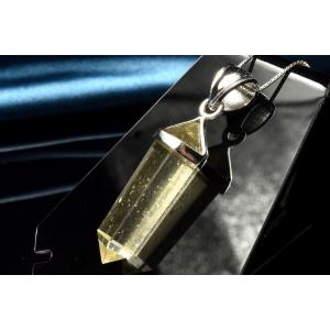 【１点物】Silver925◇AAA透明レモンカラー リビアングラス　28x9mm　両剣ポイント ペ...