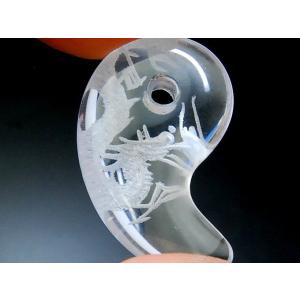 勾玉 粒売り 【素】彫青龍 水晶 30x20m...の詳細画像1