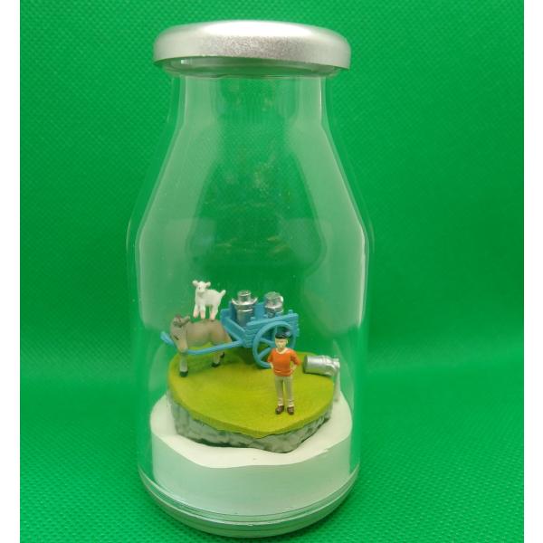 牛乳瓶型置物　馬車　小物　ほっとする