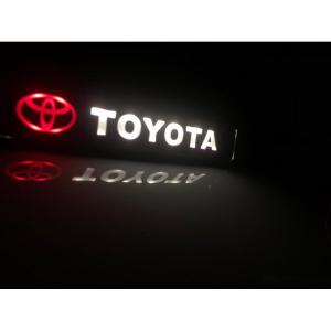 トヨタ グリルバッジ 車フロントグリル LEDライト 1個 エンブレム LED点灯 バンパーグリルカバー 防水 アクセサリー 12V LEDZ qtm