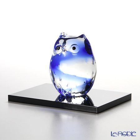 津軽びいどろ 子ふくろう F-62125 ブルー 木製台座付 9.5cm