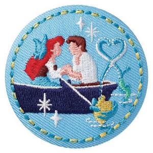 15.アナと雪の女王】Disney Characters 刺繍缶バッジビスケット ※缶