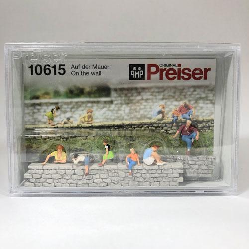 Preiser 1/87 ミニチュア ジオラマ フィギュア 石垣の上で遊ぶ人(10615)