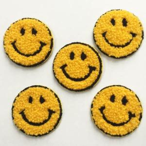 #29 ミニサイズ ニコちゃんパイル地 スマイル　ニコちゃん モコモコ　ワッペンスマイル ワッペン 刺繍 アップリケ ミシン手芸