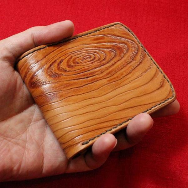 木目 ヌメ革二つ折り財布