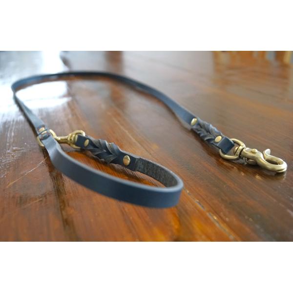 【受注生産】編み目入りヌメ革製リード（カフェタイプ）持ち手開閉リード　太さ・長さ・色を選べます　ネー...