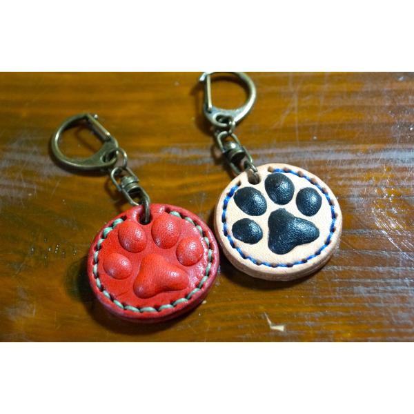 【オーダー】革製肉球ネームタグ　迷子札　ネーム刻印無料