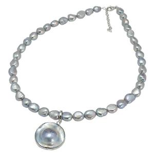 限定 11mm シャンパンカラー バロック 淡水真珠 ピアス/イヤリング