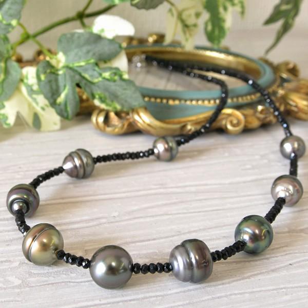 黒蝶真珠&amp;ブラックスピネルネックレス　大珠真珠がつややか 華やかさあるブラックネックレスです