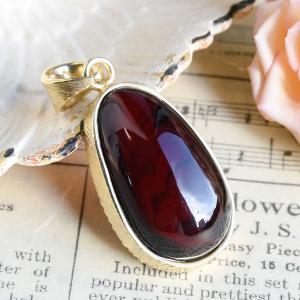 アンバー 琥珀 ペンダント しずく型 ドロップ ペンダント トップ