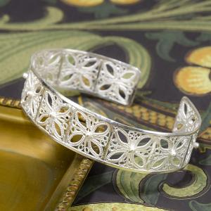 シルバー フィリグリー フラワー バングル 繊細に編み込まれた銀線細工