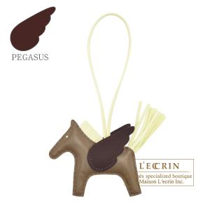 HERMES（エルメス） ロデオチャームペガサスPM エトゥープ