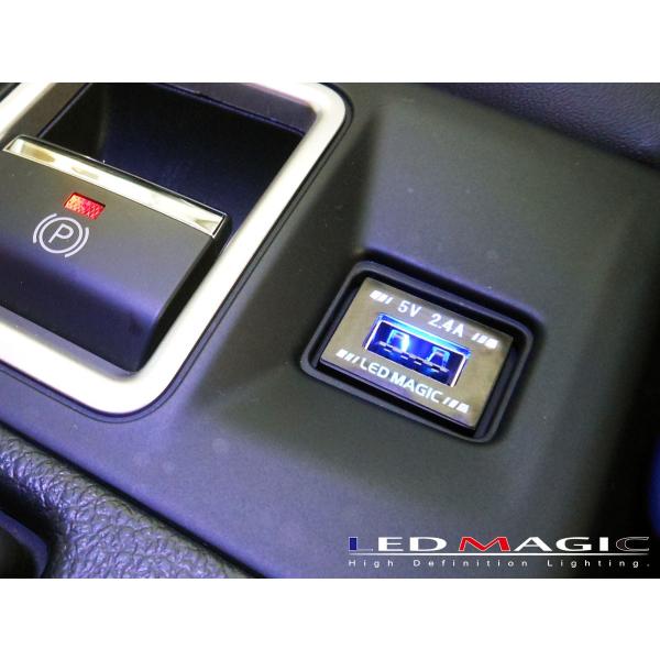 SUBARU レヴォーグ 2.0 WRX S4 専用 USBパワーユニット