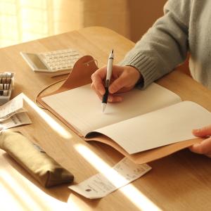 書き易さを追求した凹凸の無いノートカバー B5...の詳細画像1
