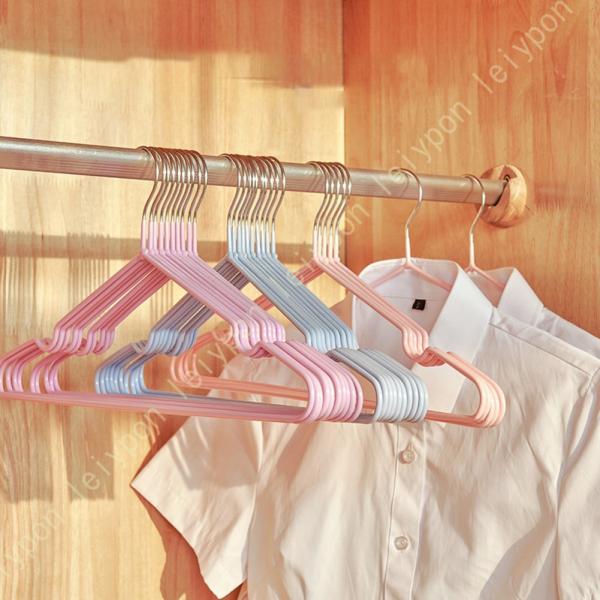 ハンガー すべらない おしゃれ 洗濯 薄い あとがつかない 滑り止め 型崩れ防止 衣類ハンガー 洗濯...