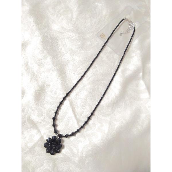 スワロフスキーネックレス 花 ブラック 定価4,730円 全国送料600円