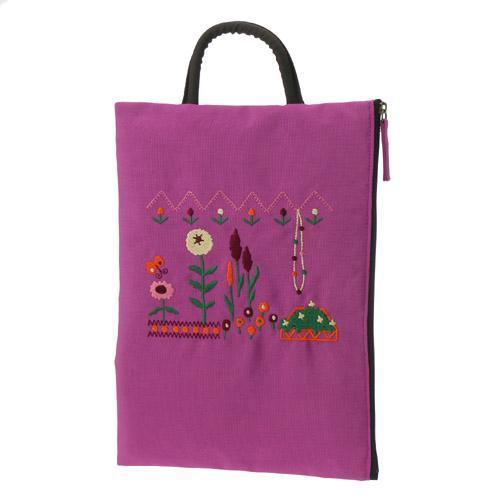 俣野温子マタノアツコ 刺繍フラットポーチ ステッチガーデン