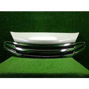 ノート DBA-E12 ラジエータグリル QAB  62320-3VA1B 62310-8A00A ...