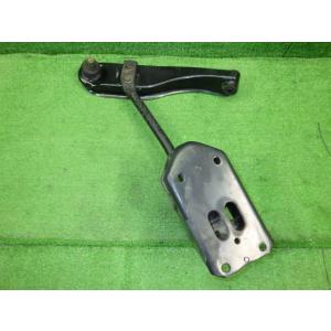 キャリィ LE-DA62T 左Fロアアーム     45202-77A10 45202-77A11 ...