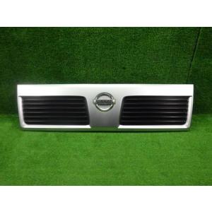 クリッパー GBD-U72V ラジエータグリル A31    62300-6A00B  8882