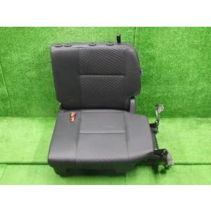 セレナ 5AA-GFNC27 Rシート    サードシート左側 防水仕様車  8994