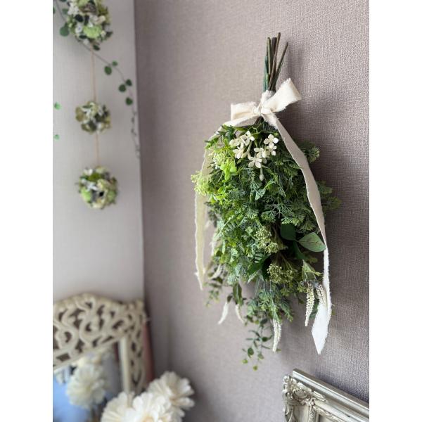 スワッグ フラワー ホワイト グリーン 造花 アーティフィシャル 誕生日 新築祝い 開店祝い 母の日...