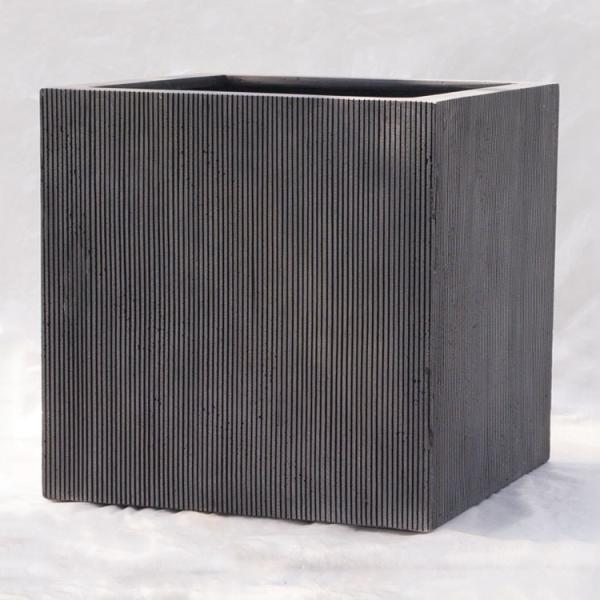 植木鉢 軽量大型 FRP製 エンバス キューブ ブラック（黒） / □40cm×H40cm（13号）