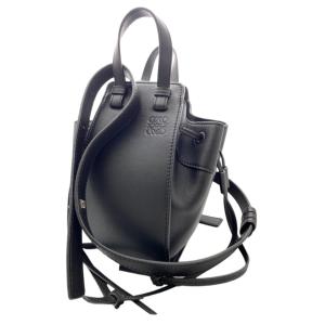 LOUIS VUITTON（ルイ・ヴィトン） マフラー エシャルプ・ロゴマニア