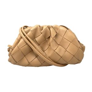 BOTTEGA VENETA（ボッテガ・ヴェネタ） クラッチバッグ THE POUCH ザ