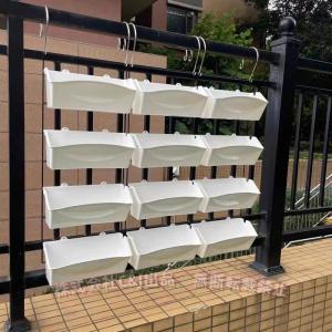 プランター ベランダ 引っ掛け式 植木鉢 プランター 植物育成栽培 C&J（株) 草花 イチゴ 野菜 省スペース 再利用可能 軽量 エコ バルコニー 家庭菜園