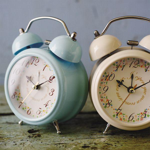 目覚まし時計 置き時計 置時計 スイープムーブメント LIRIO