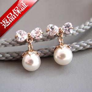 MIKIMOTO（ミキモト） ブローチ アンブレラモチーフ 3Pパール ブローチ