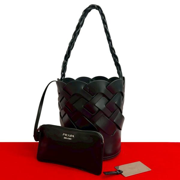 極 美品 PRADA プラダ ロゴ 型押し メッシュ レザー 本革 セミショルダーバッグ ワンショル...