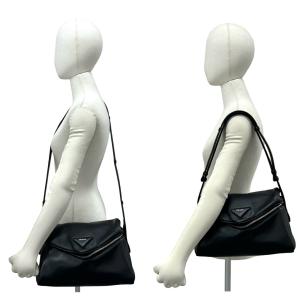 極 美品 PRADA プラダ シニョー 三角ロ...の詳細画像2
