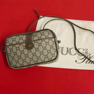 GUCCI 極 美品 袋付き 希少品 グッチ ヴィンテージ レディロック  