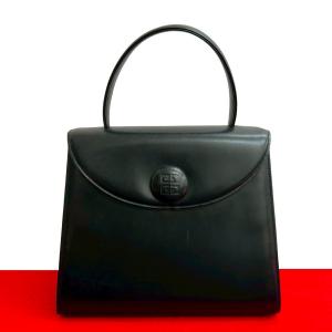 極 美品 Salvatore Ferragamo サルヴァトーレフェラガモ ヴァラ ロゴ