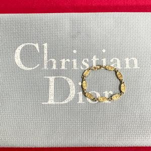 極 美品 レア Christian Dior ディオール ヴィンテージ CD ロゴ 金具 チェーン ブレスレット バングル ゴールド レディース 32889｜linkvintage