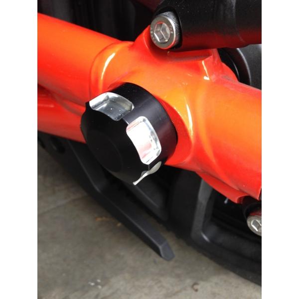Can-Am SPYDER F3用　IPS R アクスルキャップ
