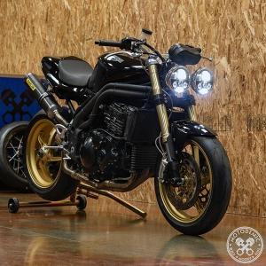 STREET TRIPLE、SPEED TRIPLE 前期用　Rocket III ダブル EVO-S　LEDヘッドライト コンバージョンキット　MOTODEMIC｜lirica-store