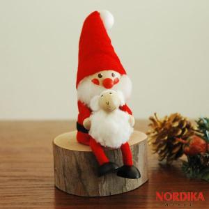 白羊を抱いたサンタ NORDIKA design(ノルディカ・デザイン）サンタクロース エストニア・ハンドメイド木製オブジェ・置物｜little