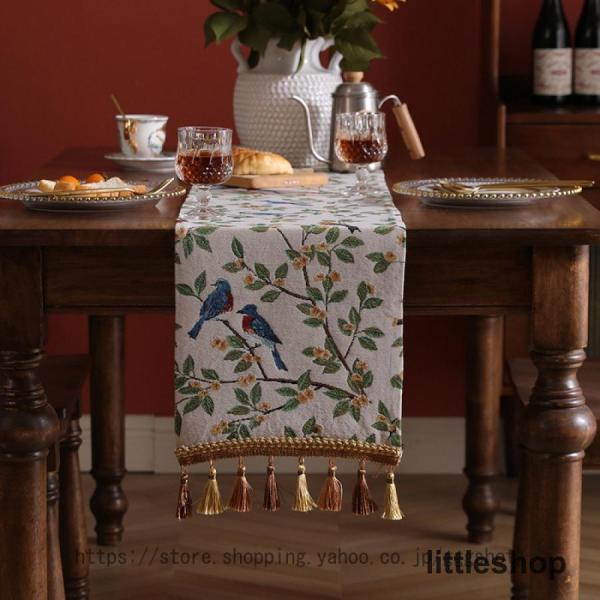 刺繍花柄テーブルランナー テーブル装飾 冬の装飾 ドレッサースカーフ 装飾 刺繍入り 長方形 テーブ...