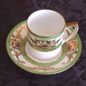 オールドノリタケ アールヌーボー様式 メイプルリーフ印 金盛上デミタスカップ オールドノリタケ アールヌーボー様式 メイプルリーフ印 金盛上