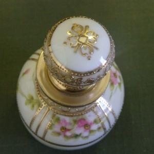 オールドノリタケ 金彩花柄香水瓶 ペア マルキ...の詳細画像1